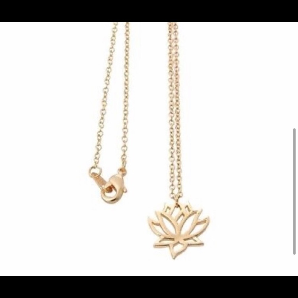 Lotus flower pendant necklace gold or silver - Picture 3 of 3